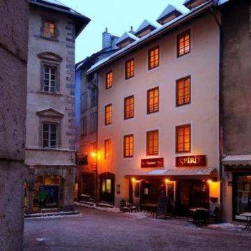 Apartmán T3 Au Coeur Du Centre Historique De Briancon #2 Exteriér fotografie